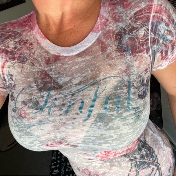 SINFUL AFFLICTION WOMENS TOP TATTOO BURNOUT 💀🖤 - Picture 4 of 10